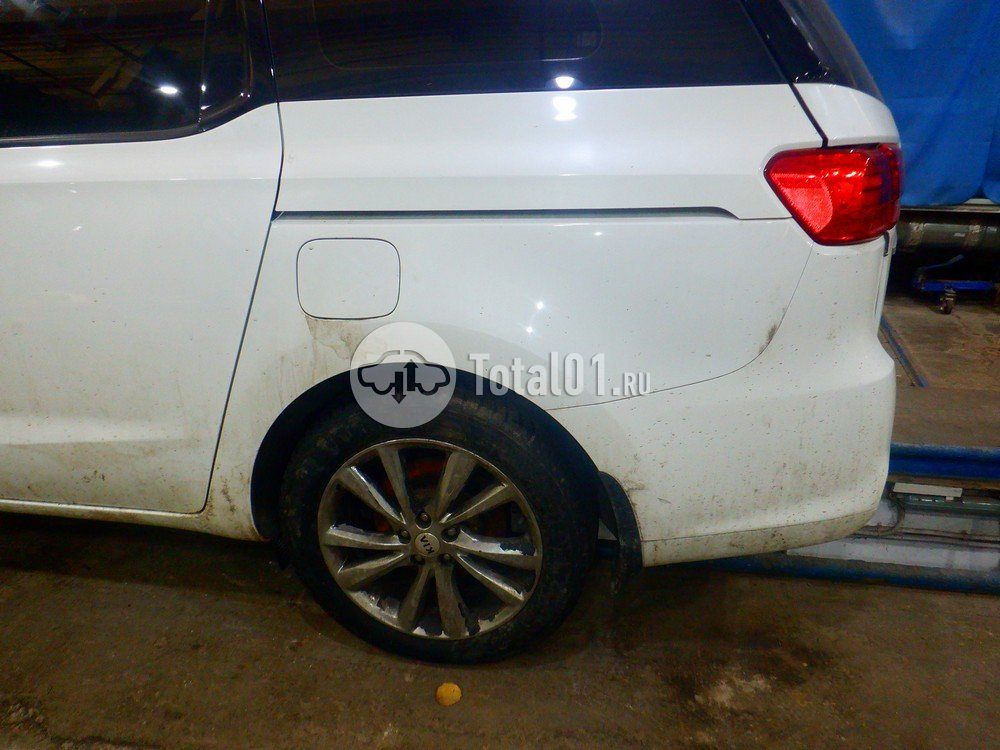 Фото KIA Carnival 256