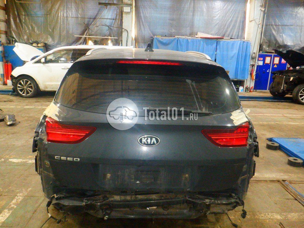 Фото KIA cee\'d 10