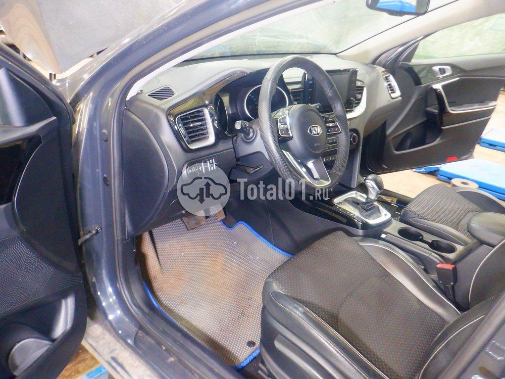 Фото KIA cee\'d 160