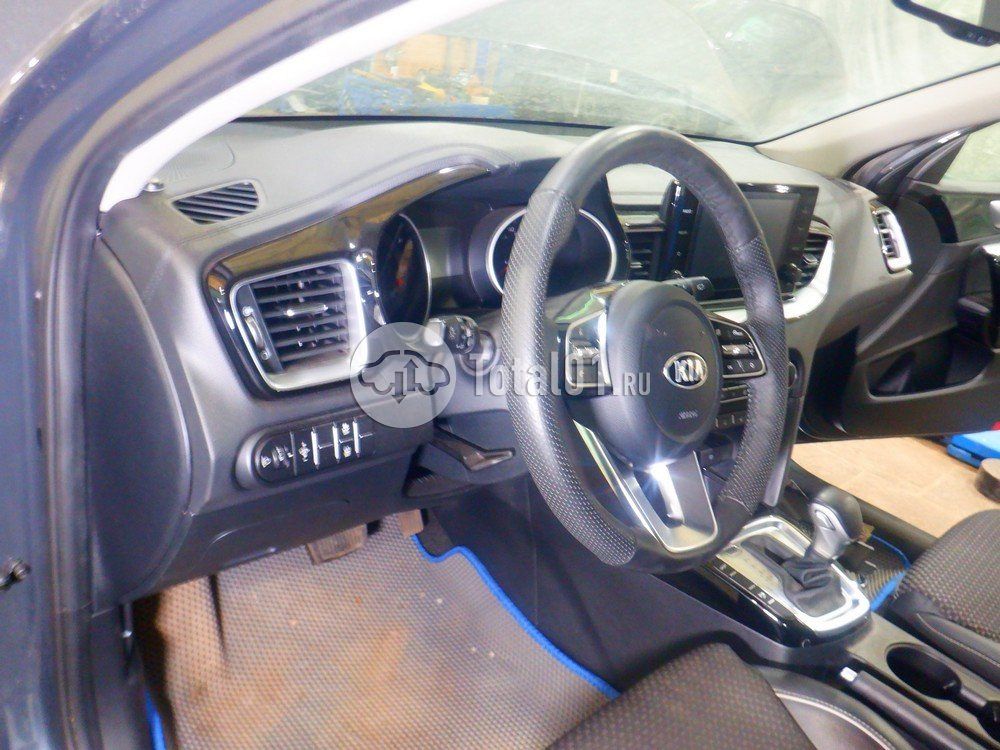 Фото KIA cee\'d 168