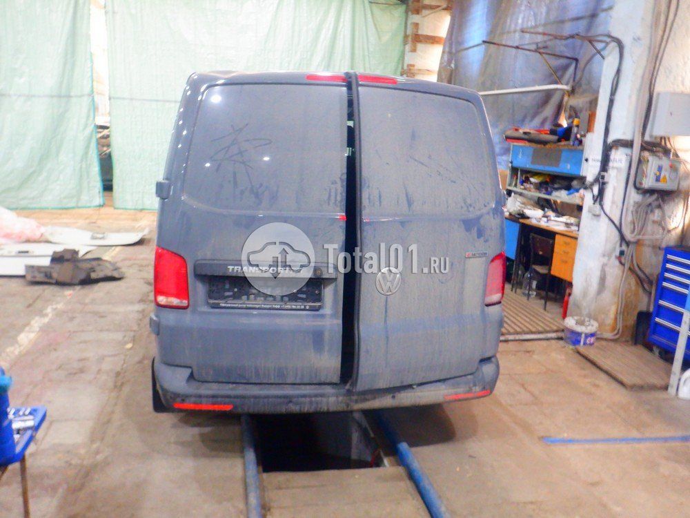 Фото Volkswagen Transporter 12