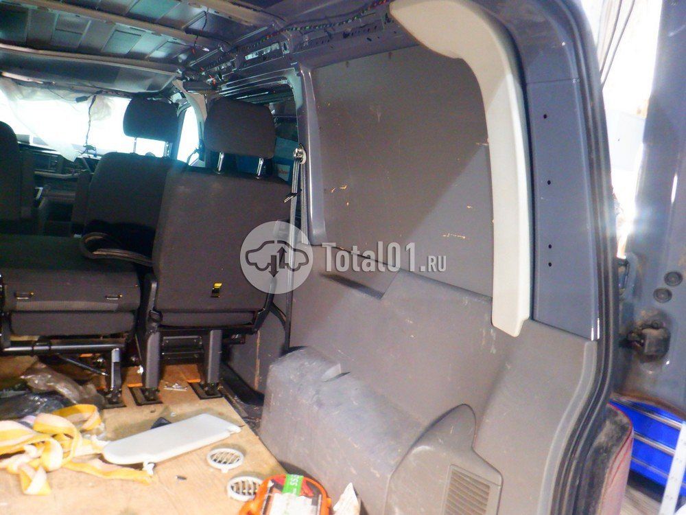 Фото Volkswagen Transporter 64