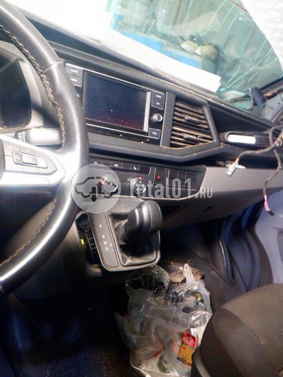 Фото Volkswagen Transporter 98