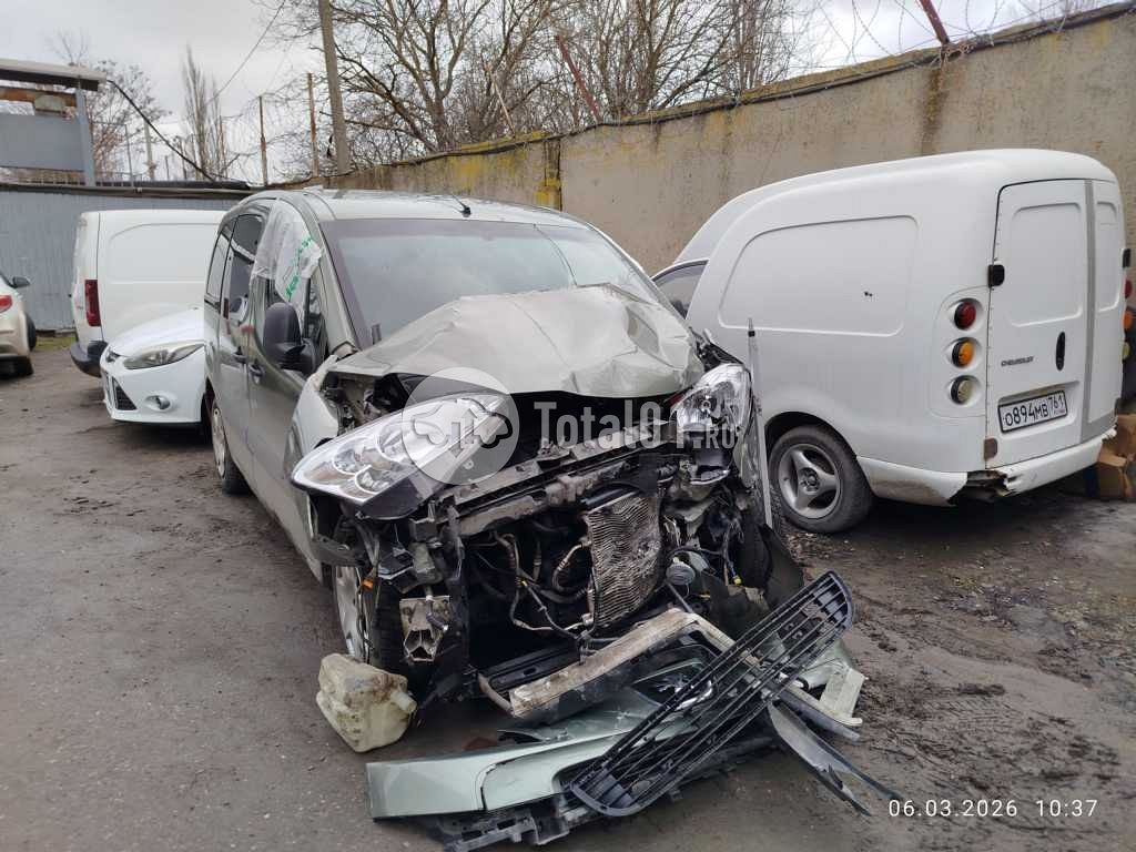 Фото Peugeot Partner 6