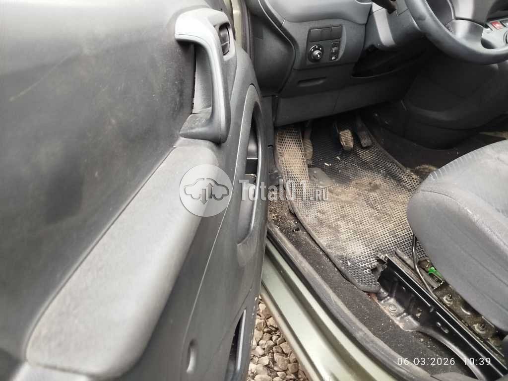 Фото Peugeot Partner 40