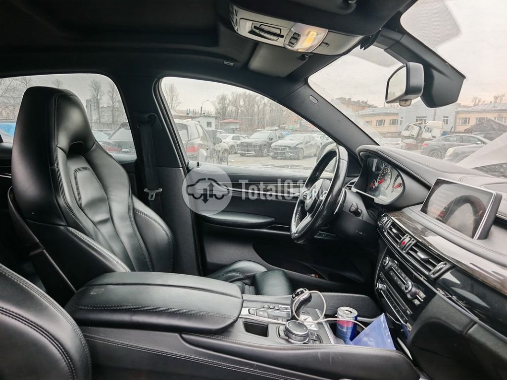 Фото BMW X6 M 140