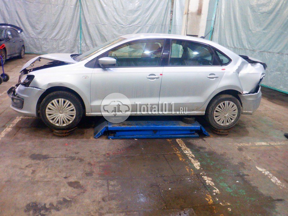 Фото Volkswagen Polo 8