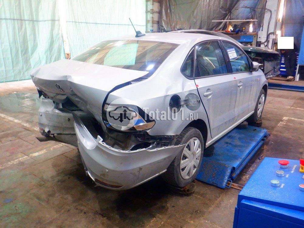 Фото Volkswagen Polo 14