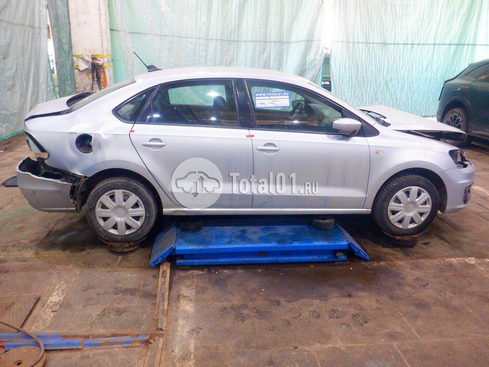 Фото Volkswagen Polo 16