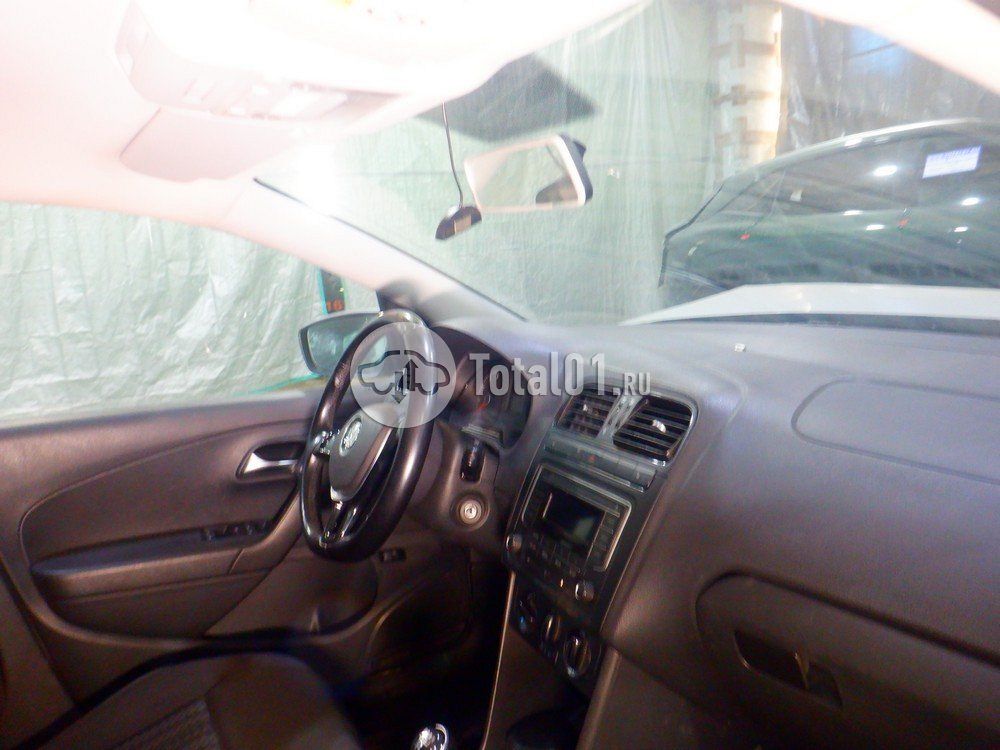 Фото Volkswagen Polo 32