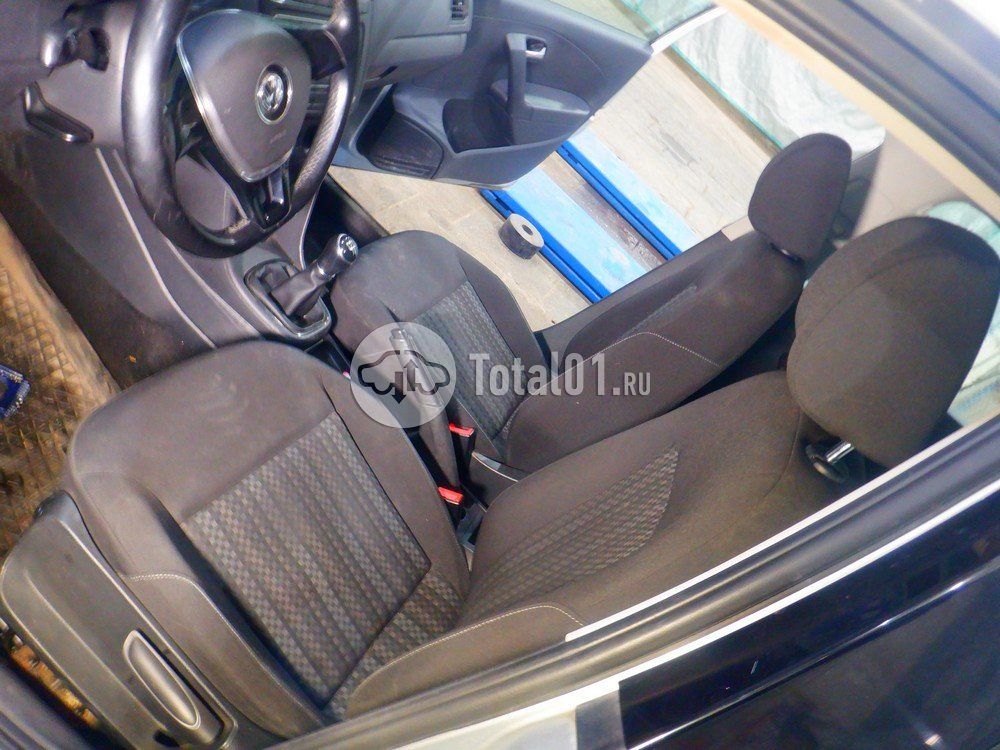 Фото Volkswagen Polo 70