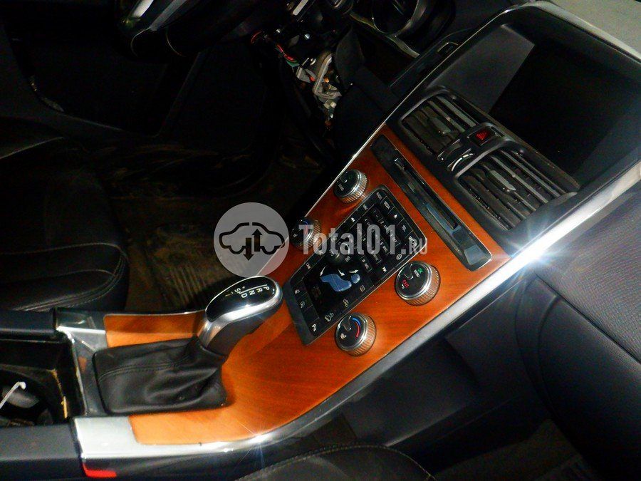 Фото Volvo XC60 28