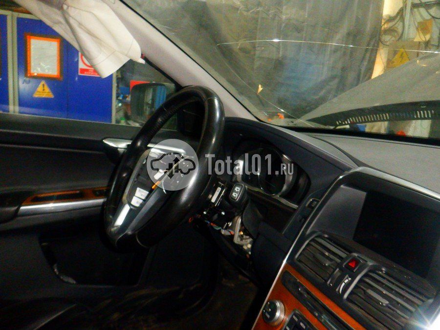 Фото Volvo XC60 30