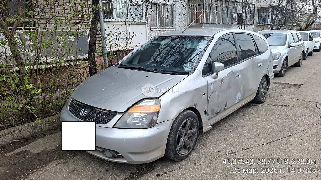 Фото Honda Stream 16