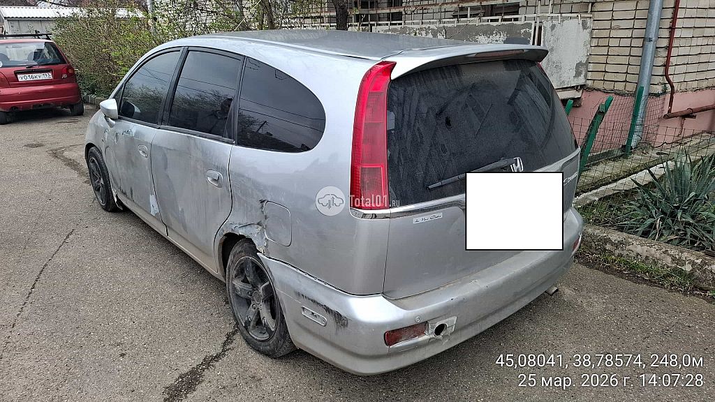 Фото Honda Stream 18