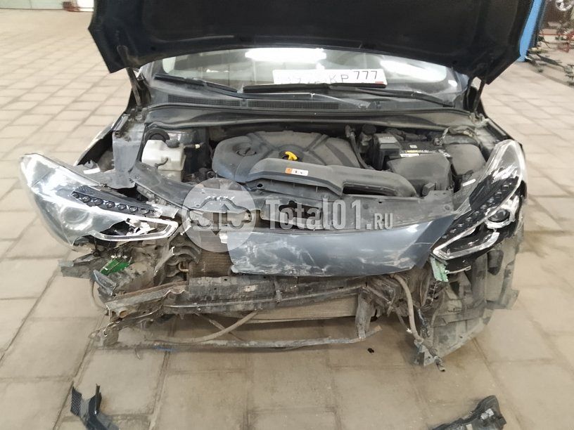 Фото Hyundai i40 24