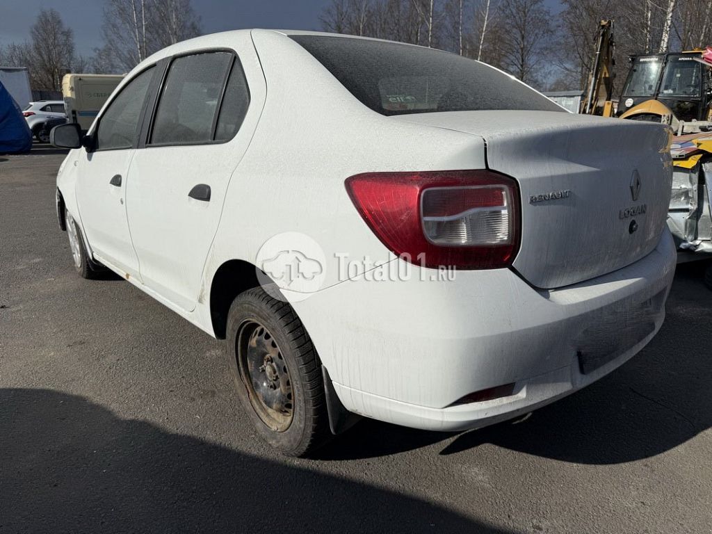 Фото Renault Logan 112