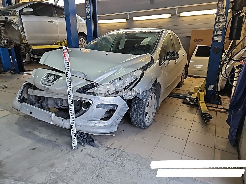 Фото Peugeot 308 4