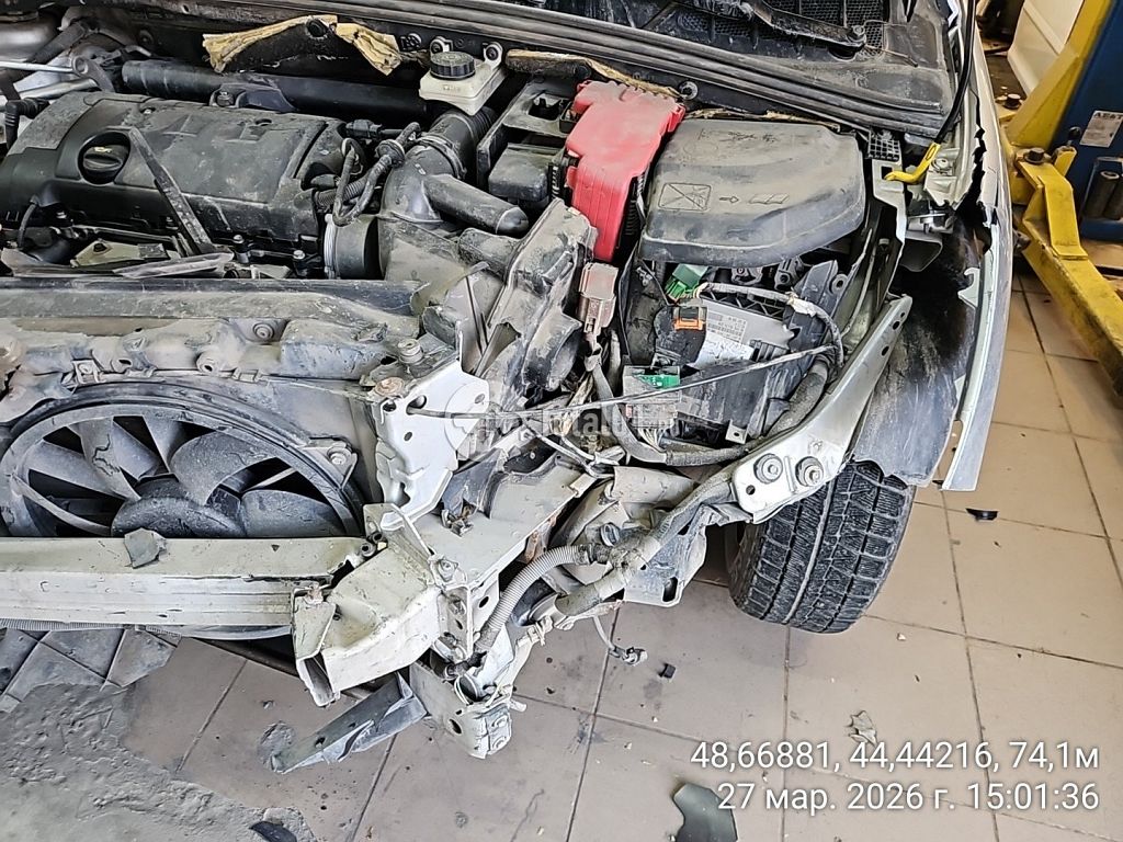 Фото Peugeot 308 30