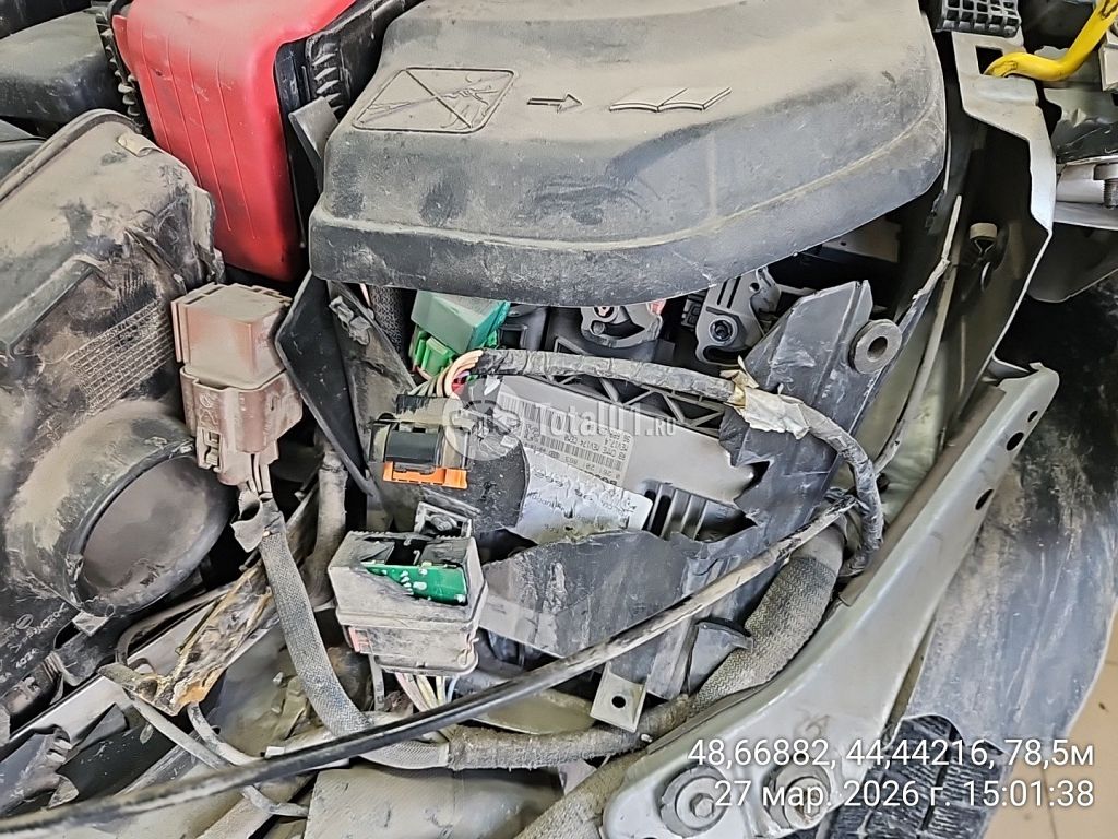 Фото Peugeot 308 32