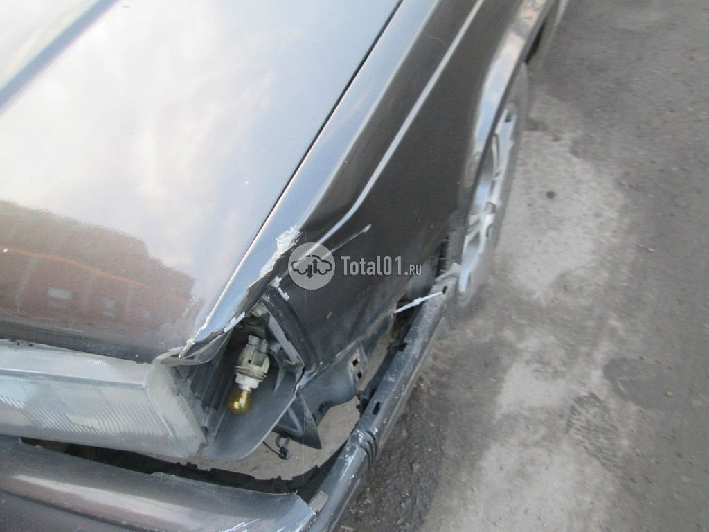 Фото Volvo 940 12