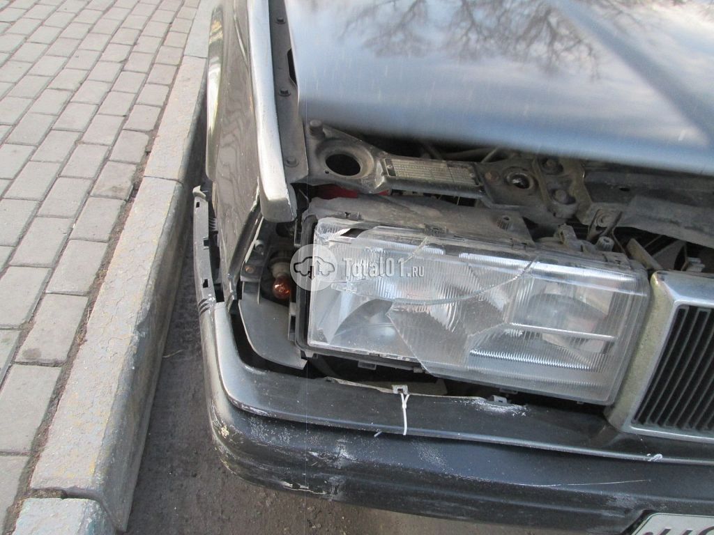 Фото Volvo 940 16