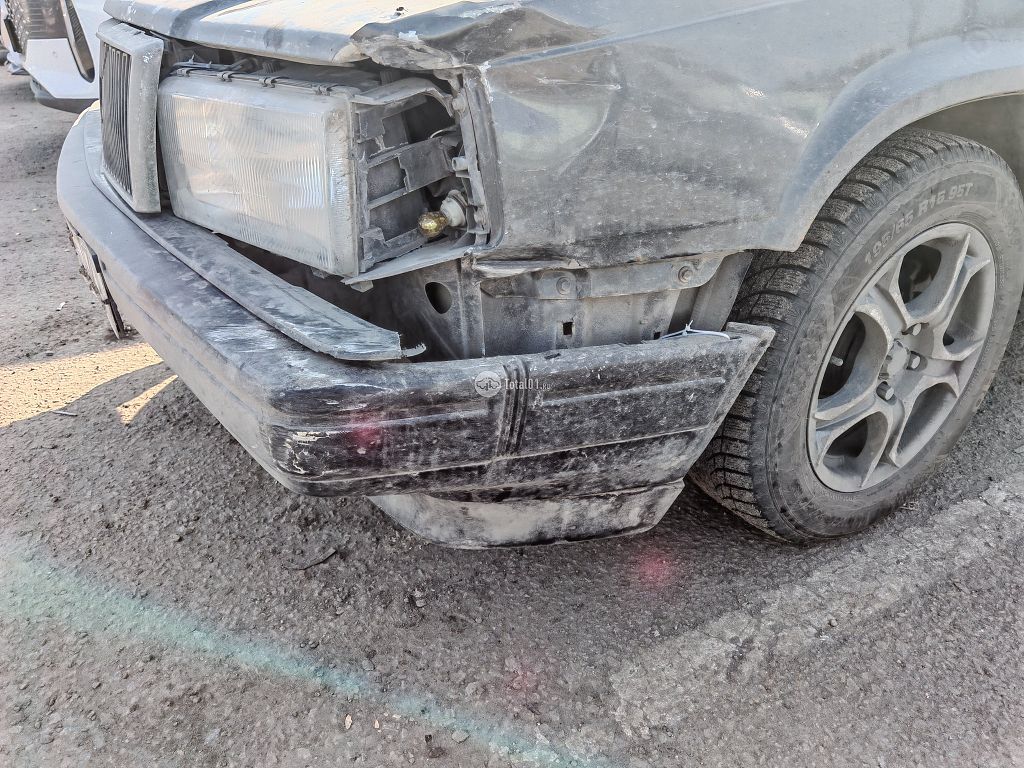 Фото Volvo 940 22