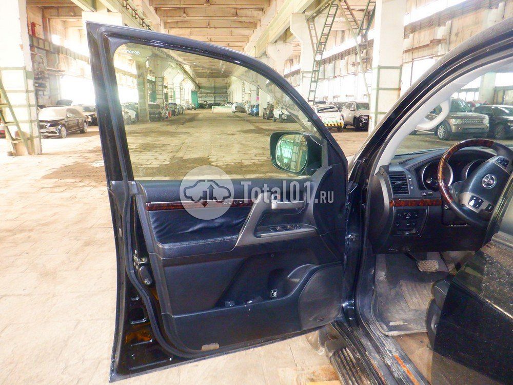 Фото Toyota Land Cruiser 30