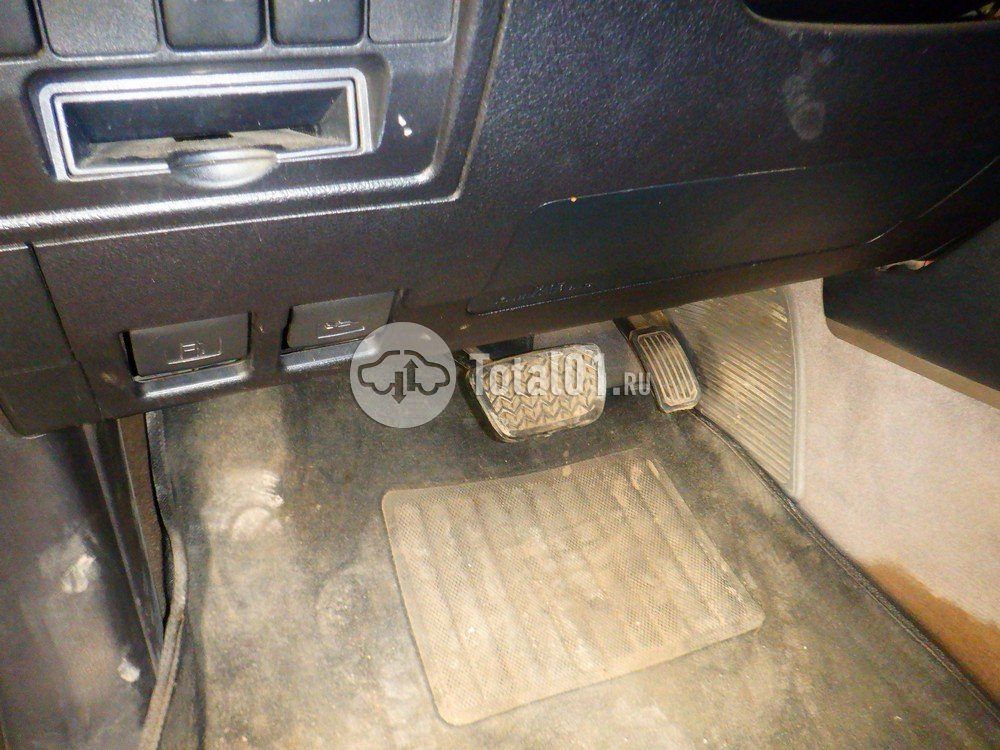 Фото Toyota Land Cruiser 36