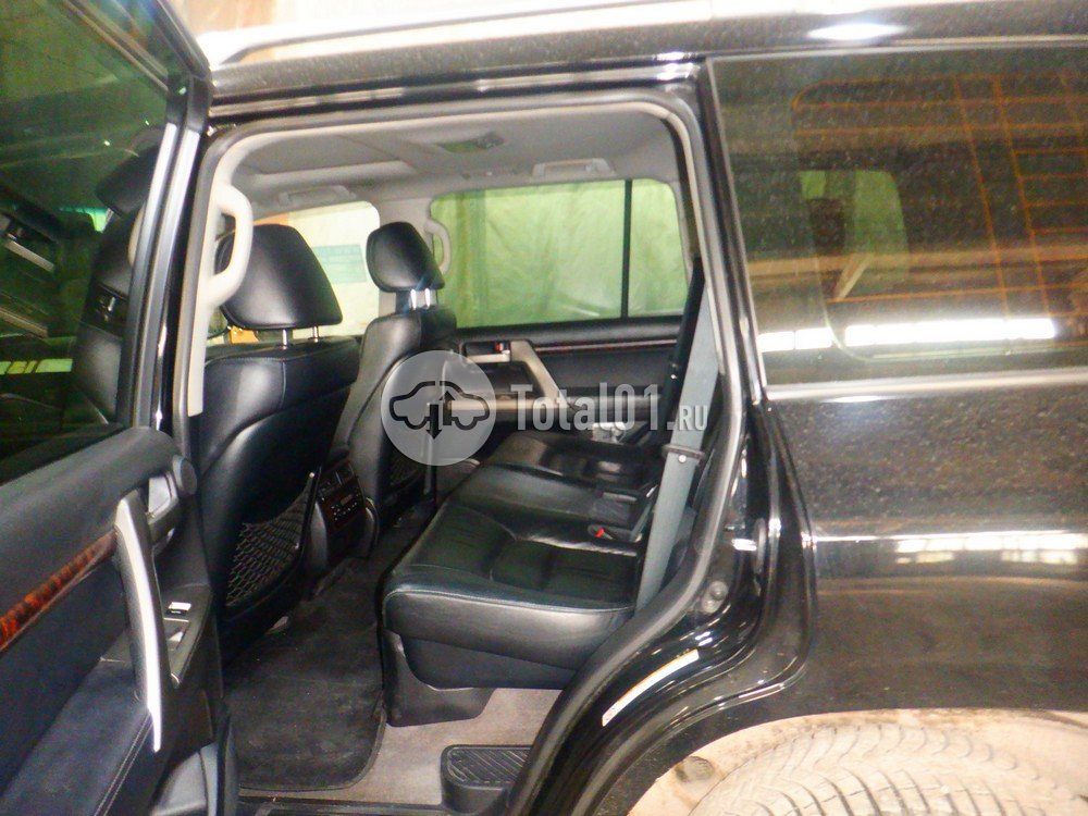 Фото Toyota Land Cruiser 58