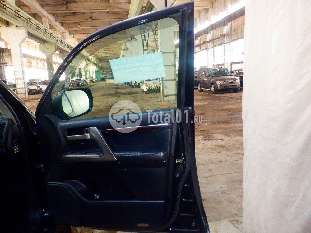 Фото Toyota Land Cruiser 90