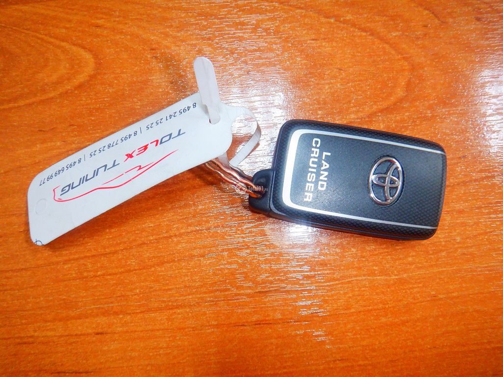 Фото Toyota Land Cruiser 142