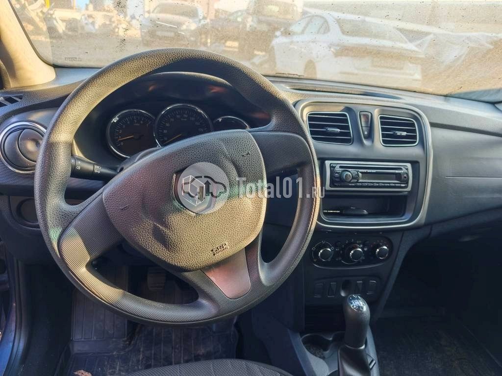 Фото Renault Logan 22