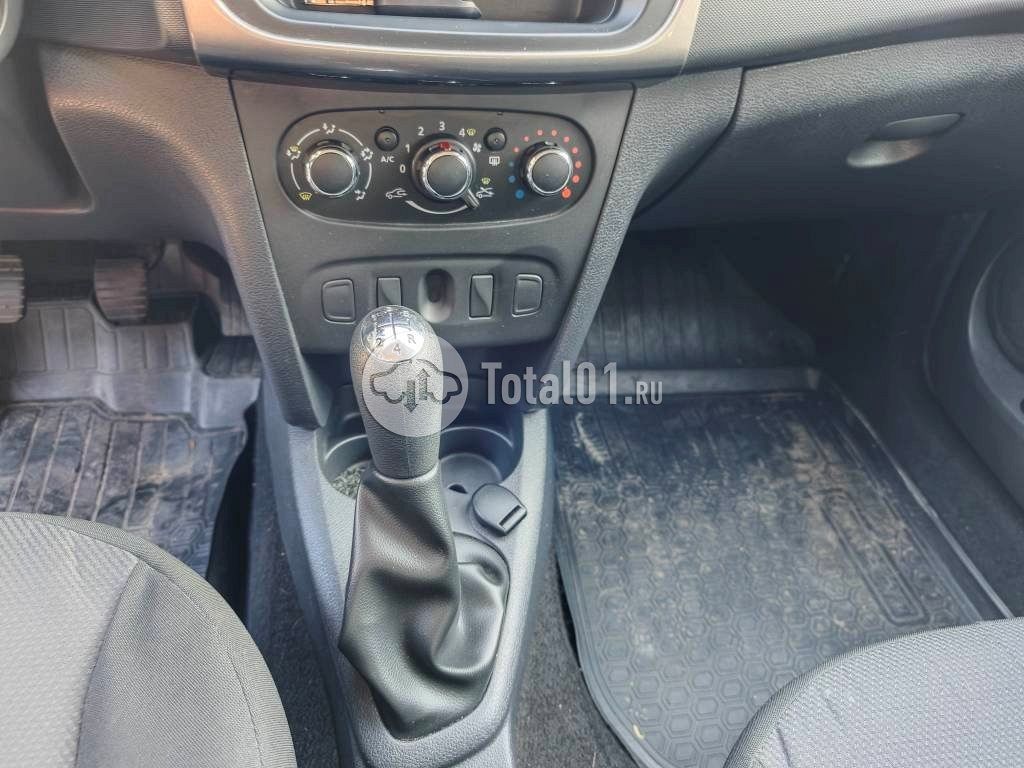 Фото Renault Logan 24