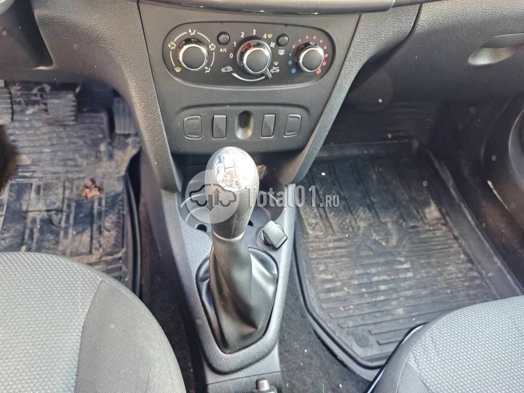 Фото Renault Logan 18