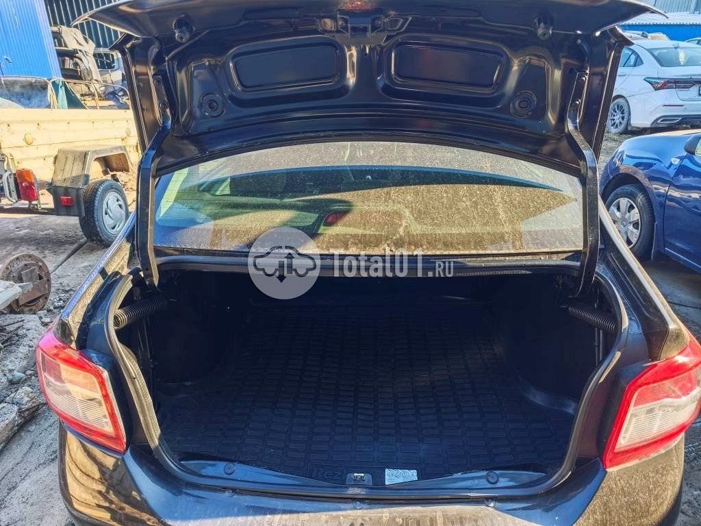 Фото Renault Logan 38