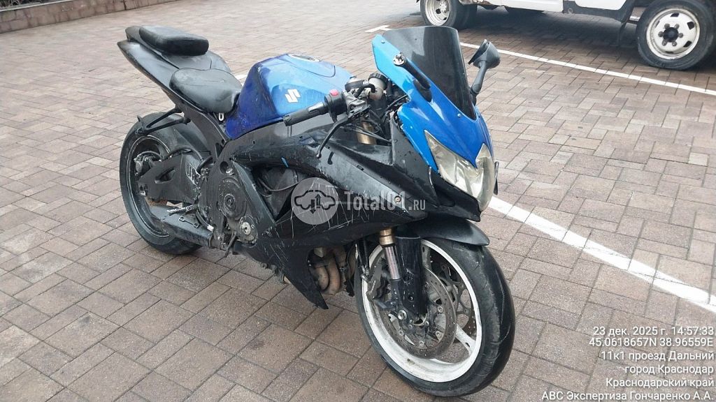Фото Suzuki GSX-R600 4