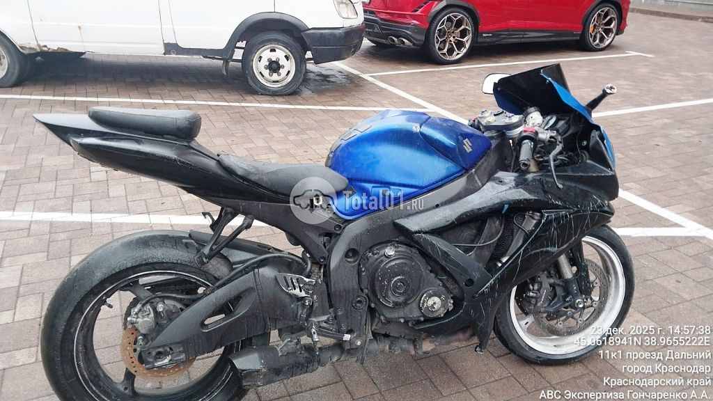 Фото Suzuki GSX-R600 8