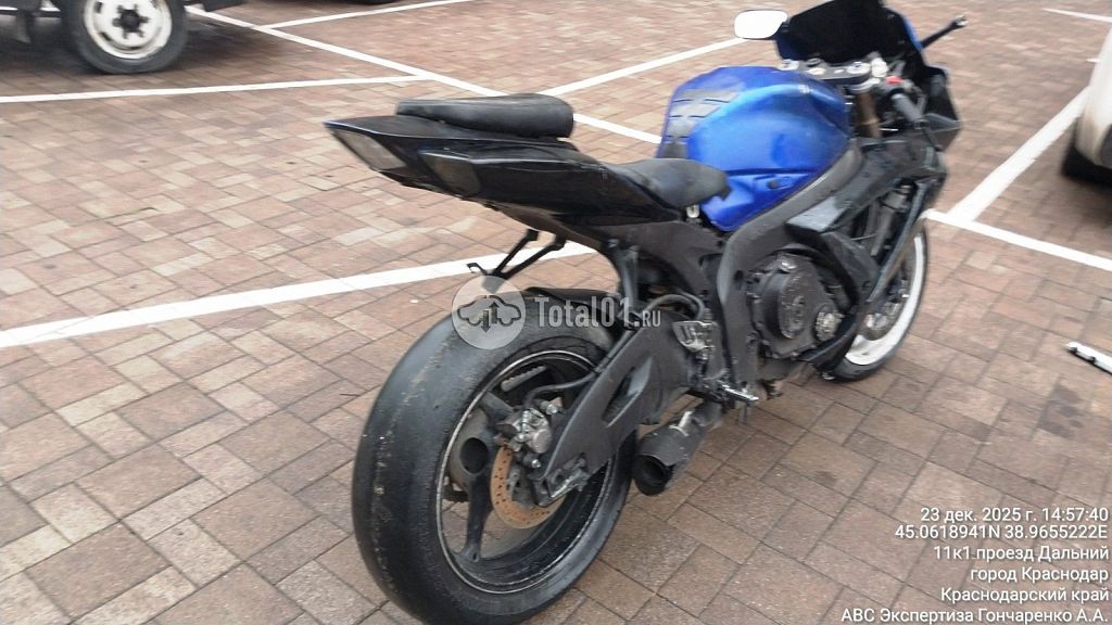 Фото Suzuki GSX-R600 10