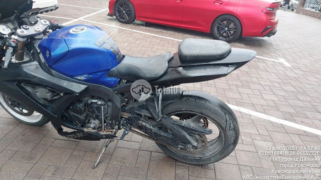 Фото Suzuki GSX-R600 16