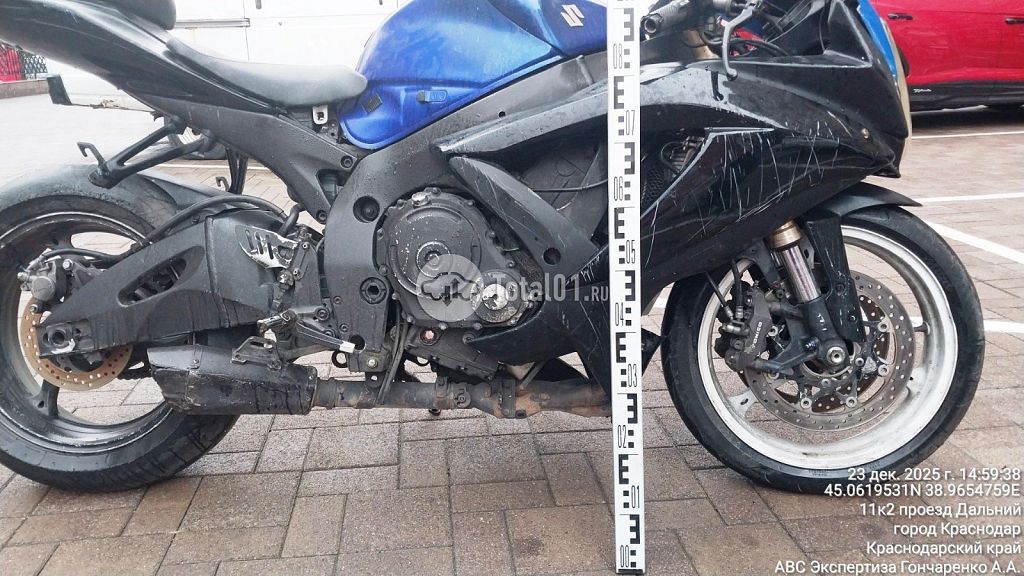 Фото Suzuki GSX-R600 24