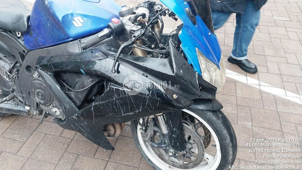 Фото Suzuki GSX-R600 30