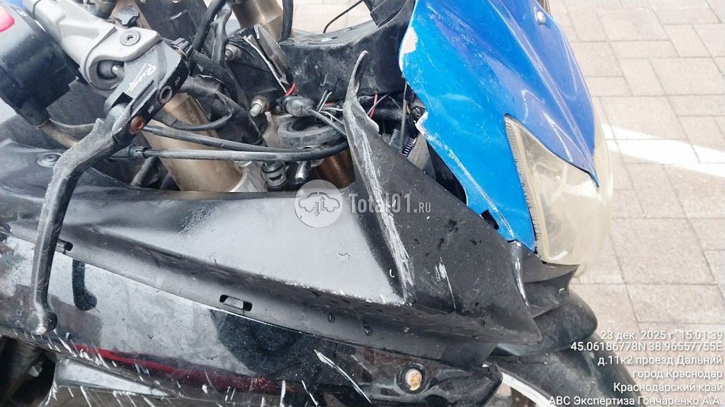 Фото Suzuki GSX-R600 32