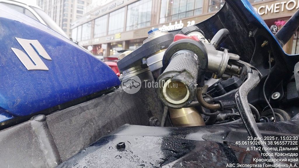 Фото Suzuki GSX-R600 40