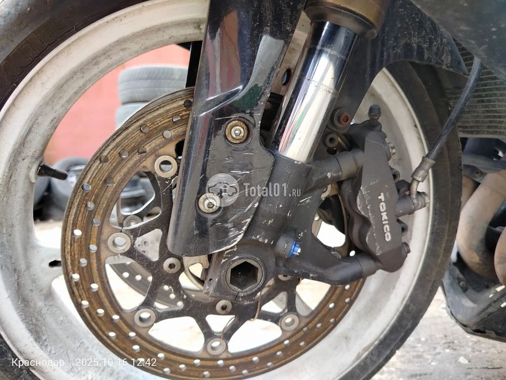 Фото Suzuki GSX-R600 54