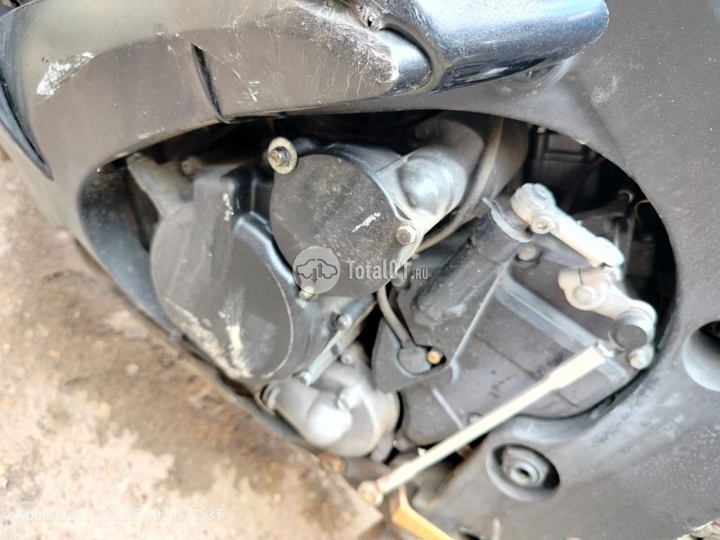 Фото Suzuki GSX-R600 60