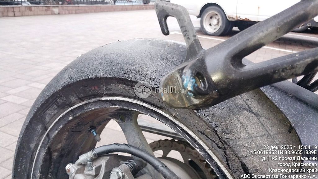 Фото Suzuki GSX-R600 80