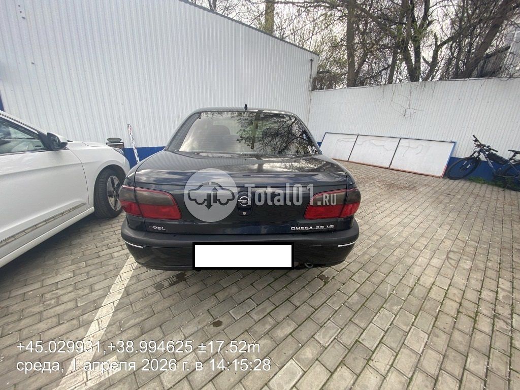 Фото Opel Omega 10