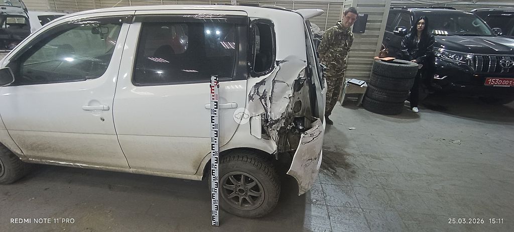 Фото Daihatsu YRV 10