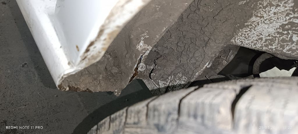 Фото Daihatsu YRV 30